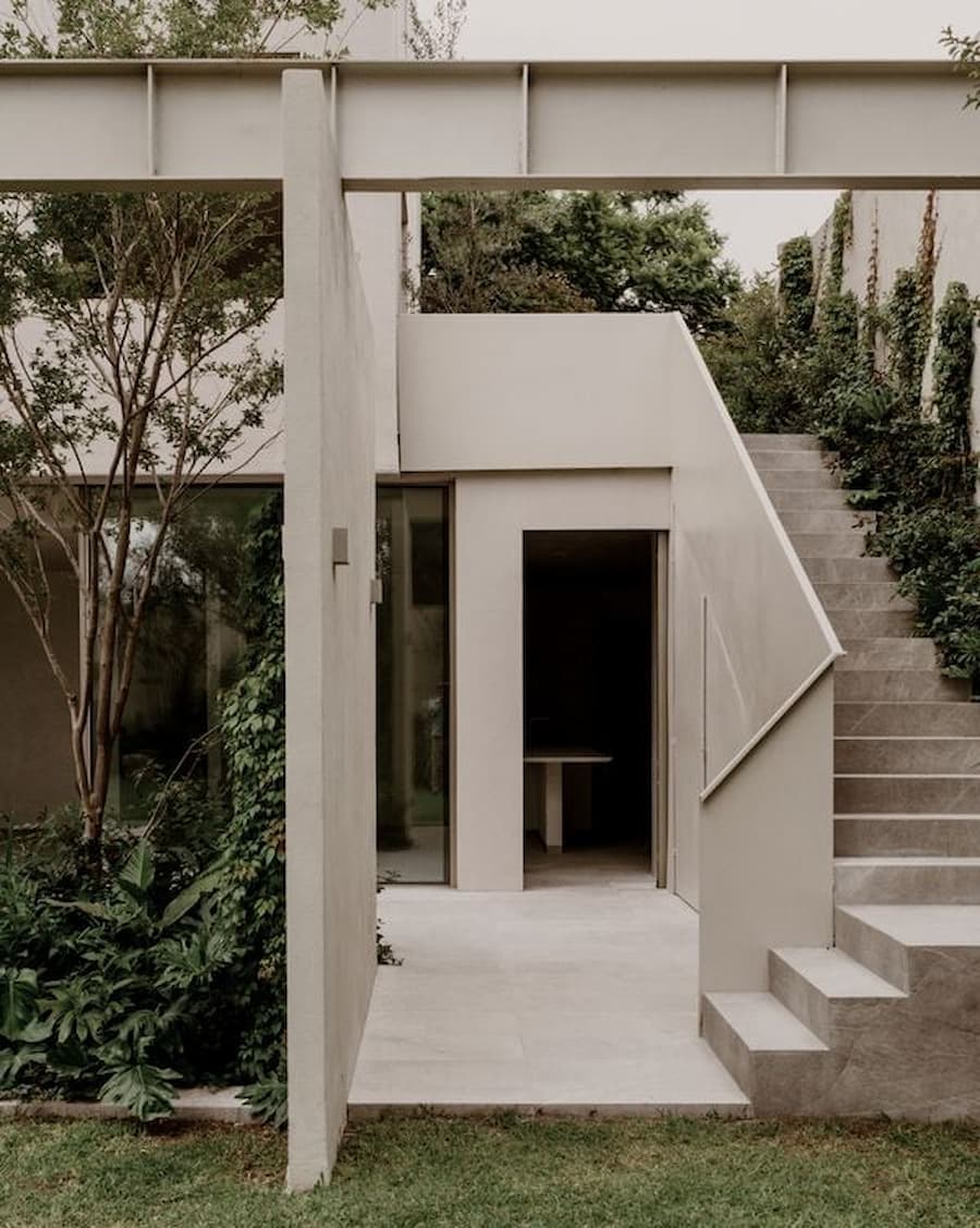 Garden stairway linking the courtyard with the upper level of Barrancas House