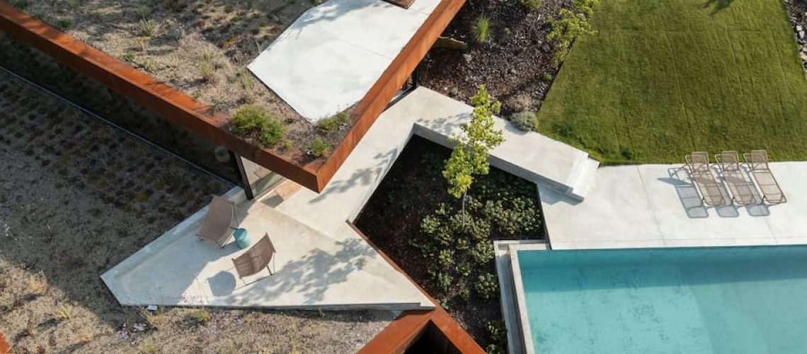 00-casa-corten-roof-geometry-landscape-integration-cover
