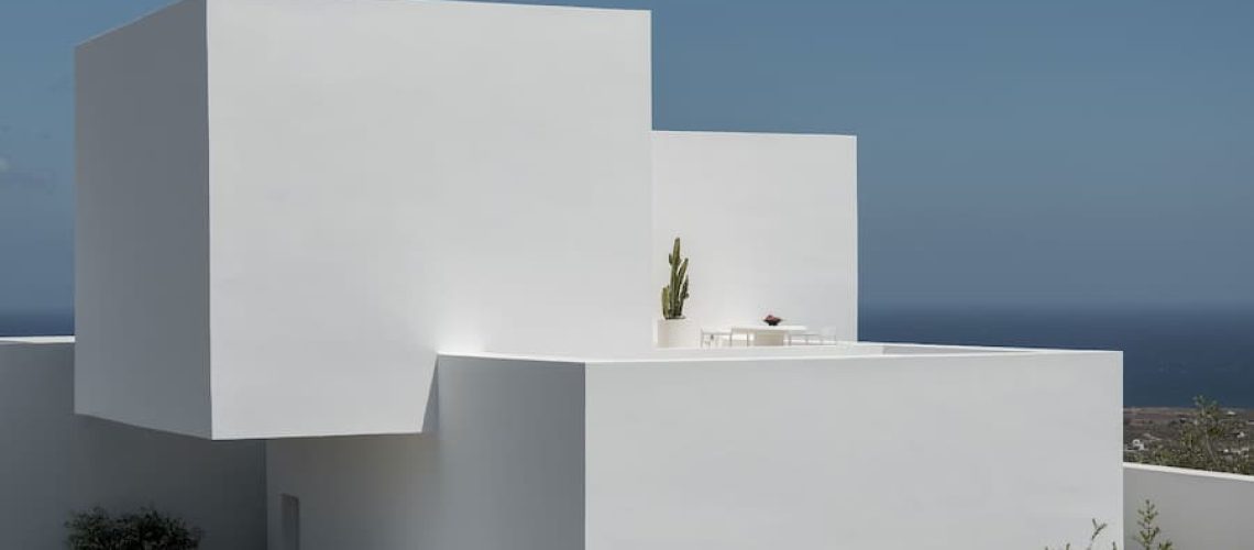 cover01_House_in_Oia_Santorini_Greece