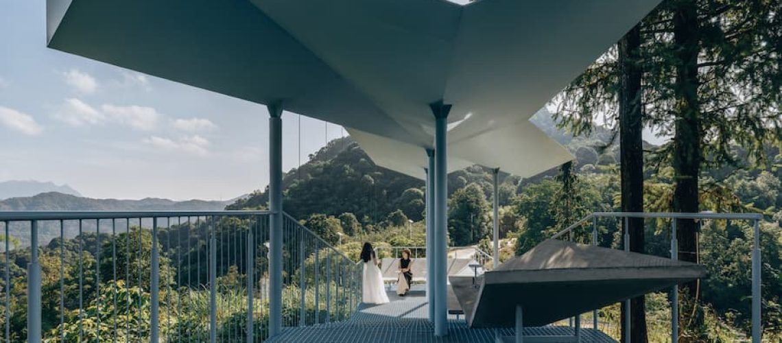 cover01_half-mountain-cloud-station-qing-studio
