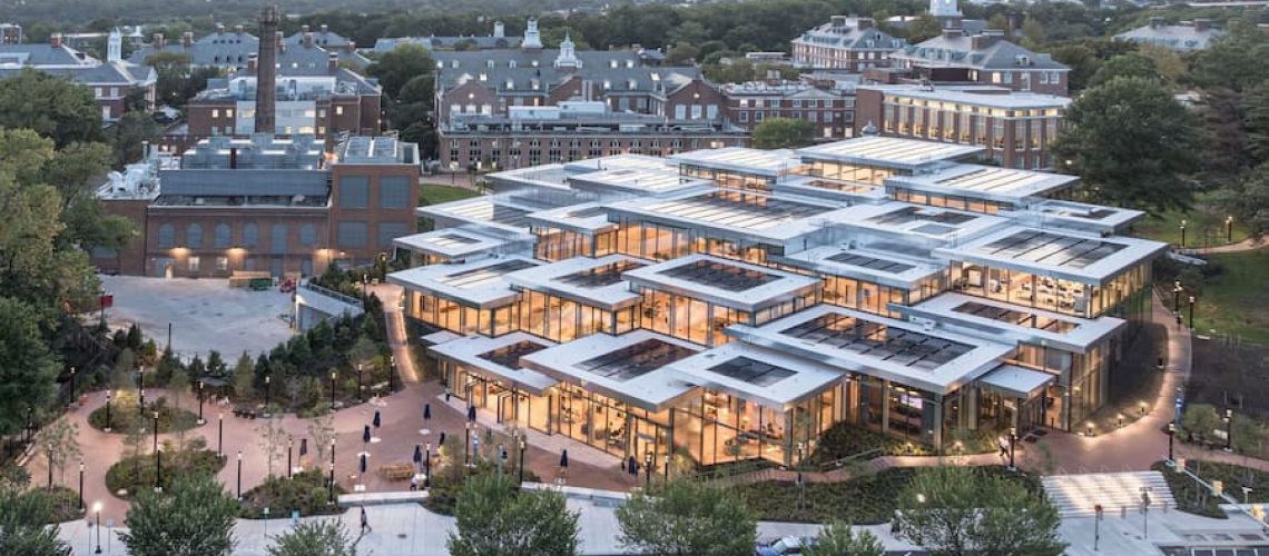 彭博學生中心專為學生生活而建的設施